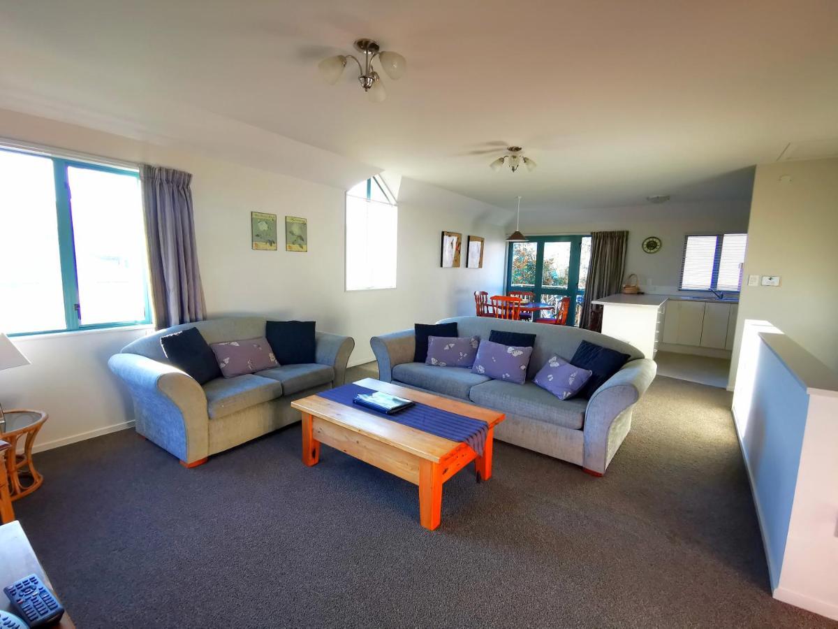 Les Troupes Apartments Akaroa Ngoại thất bức ảnh