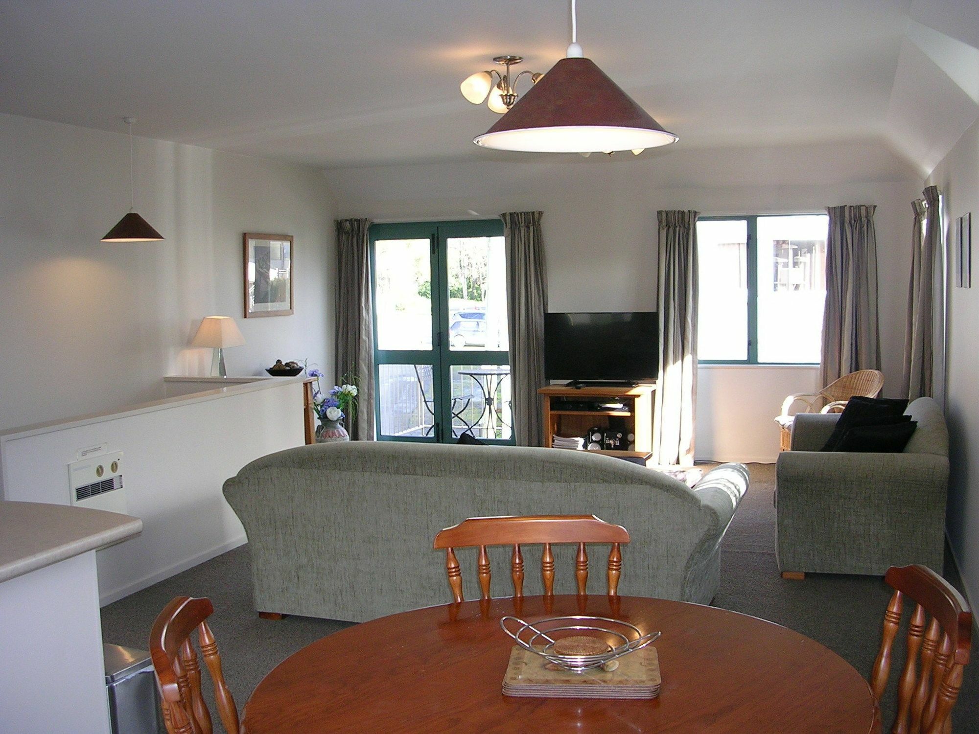 Les Troupes Apartments Akaroa Ngoại thất bức ảnh