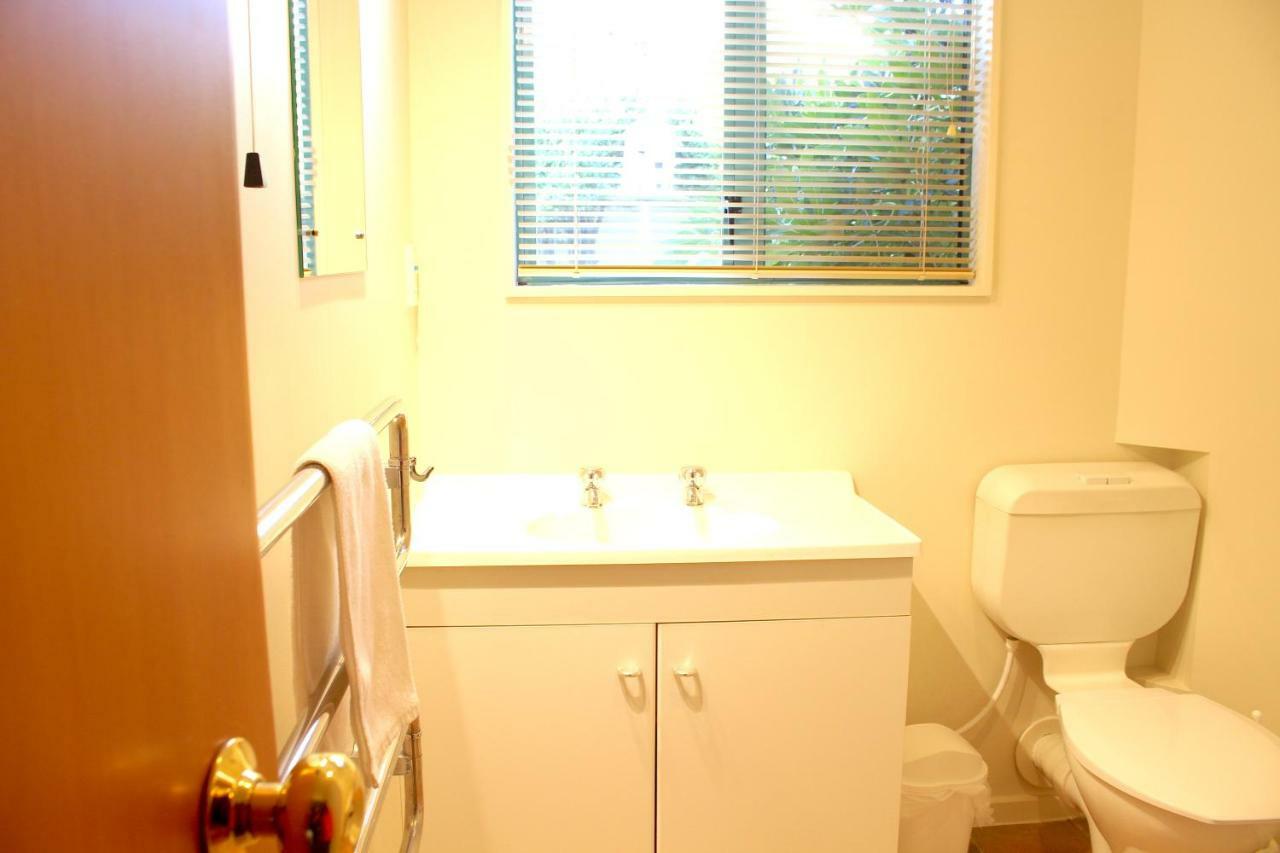 Les Troupes Apartments Akaroa Ngoại thất bức ảnh